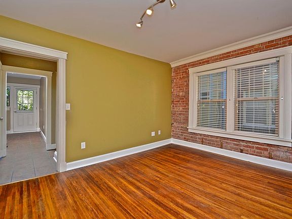 2nd image of 3010 Grand Ave