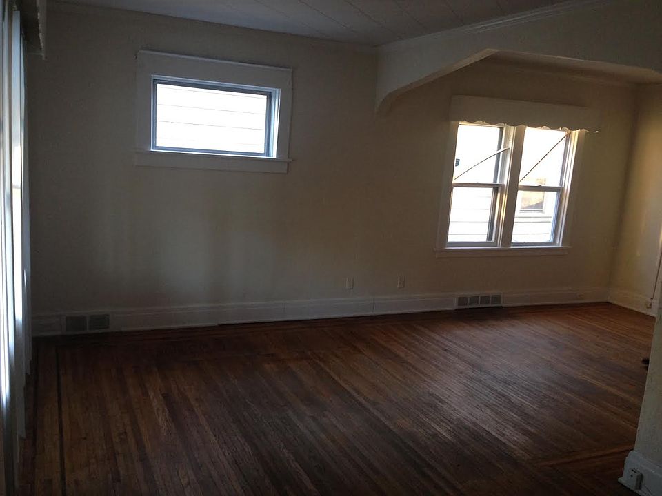 1st image of 188 Hagen St