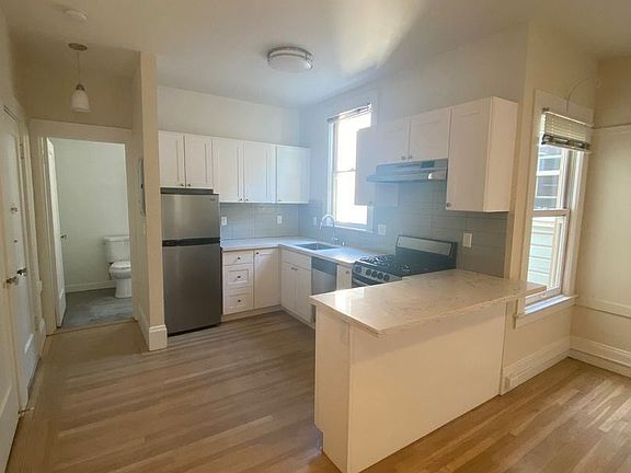 4th image of 3990 18th St #3