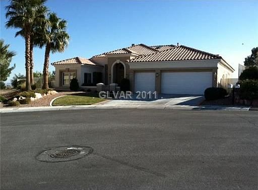 1st image of 2924 Vista Butte Dr