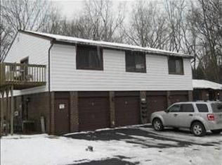 3940 Hunters Rdg APT 4, Lansing, MI 48911