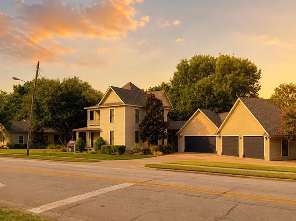 1025 W Main St, Waxahachie, TX 75165