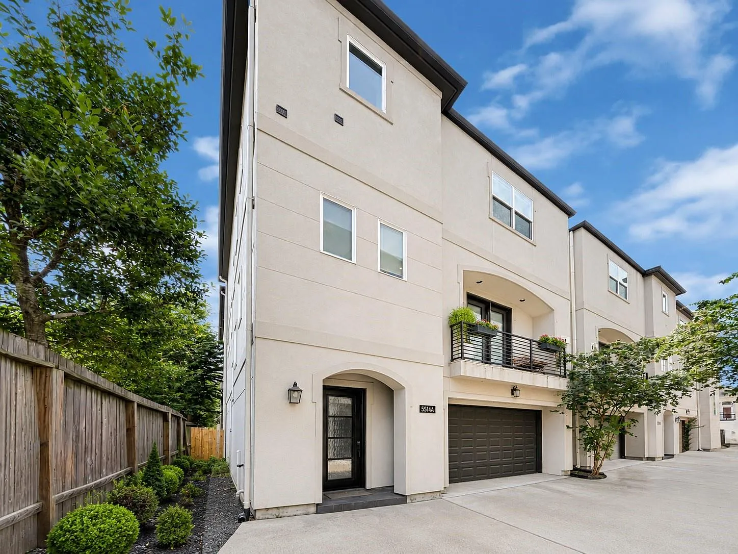 3 bed, 3.5 bath, 2553 sqft, $3,495 — Photo 3