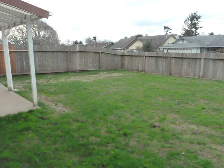2330 Adkins Ct — Photo 2