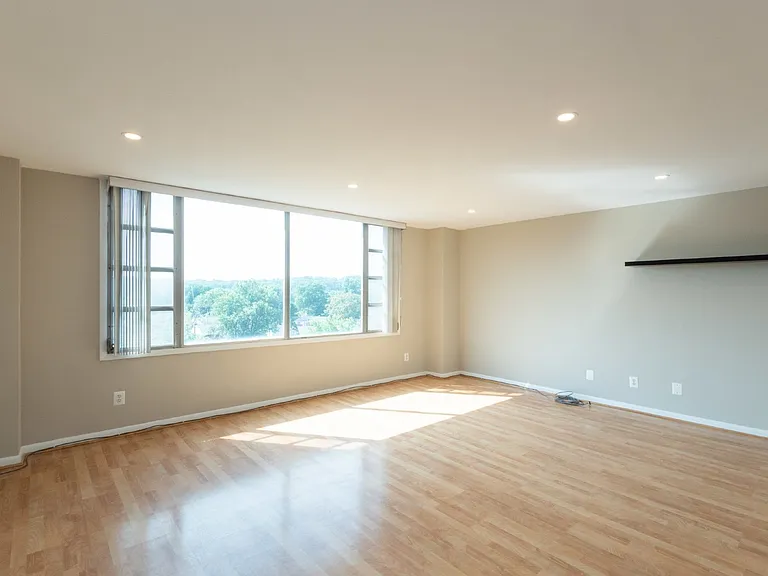 4600 Duke St #700 — Photo 8
