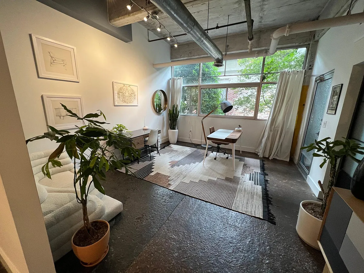 Photo 2 of 32 - 659 Auburn Ave NE #123 - Atlanta, GA Building Photo - 659 Auburn Ave NE #123