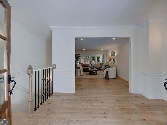4th image of 820 Oakhaven Dr