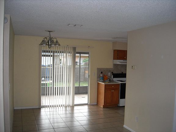 5th image of 534 Marigold Ave