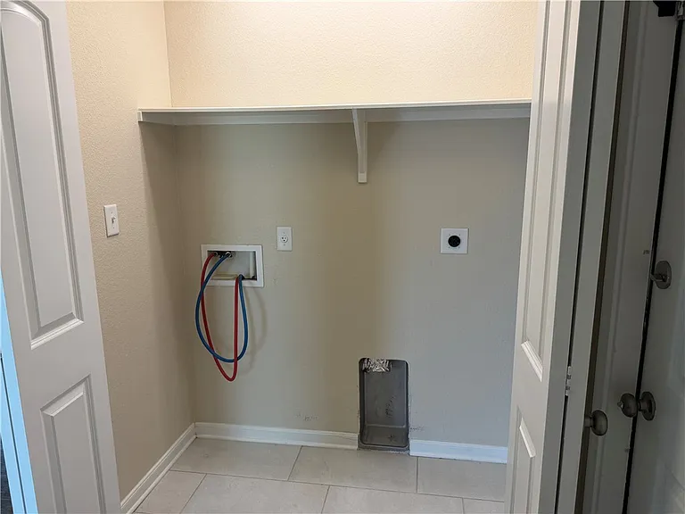 2071 Positano Loop — Photo 24