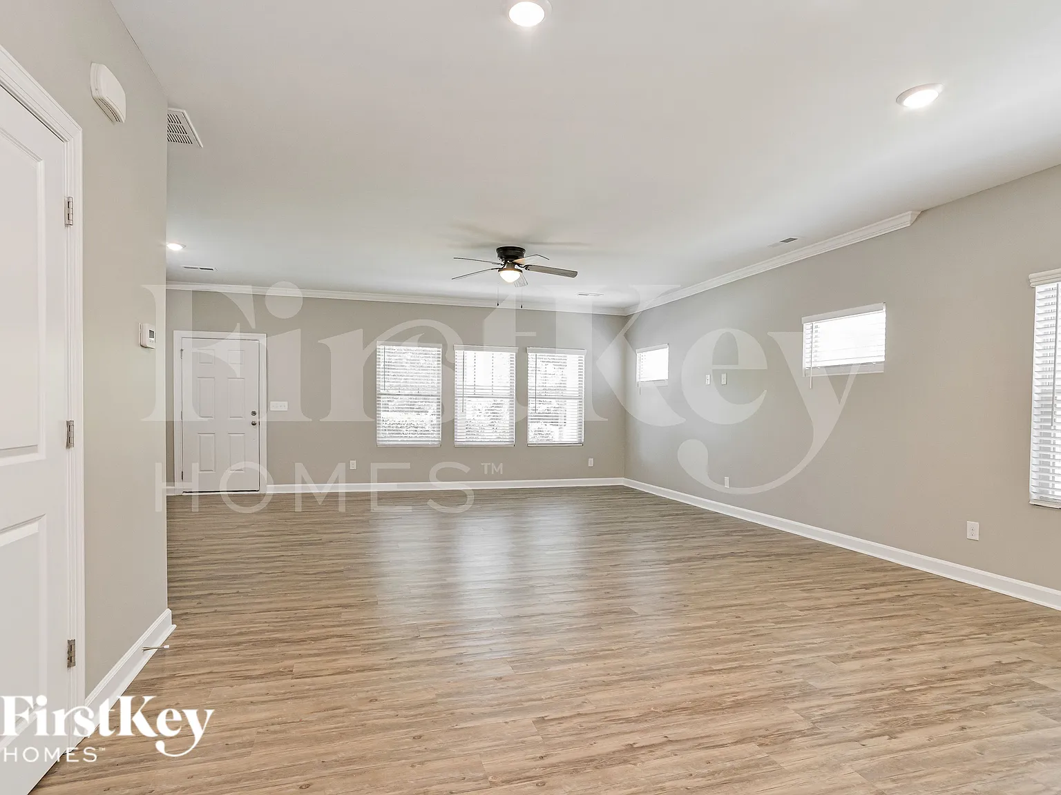 3 bed, 2.5 bath, 2143 sqft, $2,350 — Photo 3