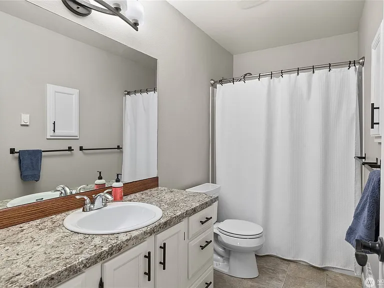 502 E River Ave #B — Photo 20