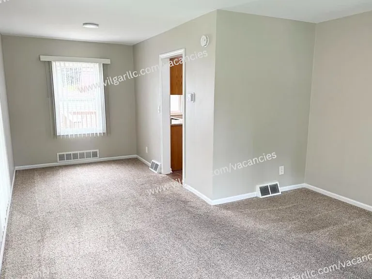 229 Broadmoor Ave — Photo 12