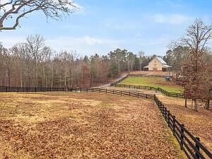 4th image of 6835 Cooley Rd