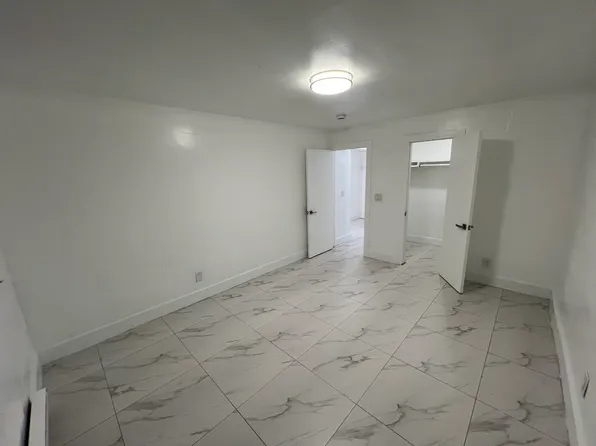 592 Bergen Avenue image 9 of 11