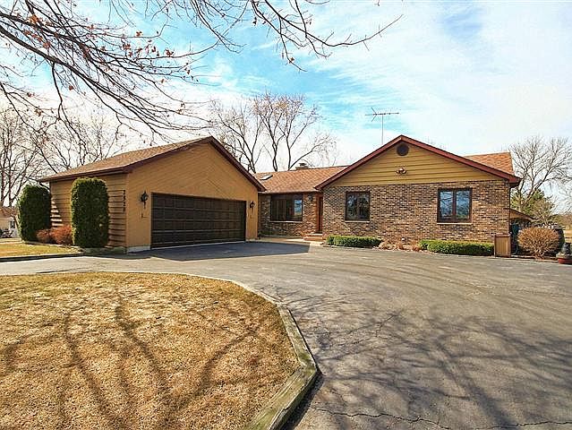 1st image of 2520 E Bonnie Brook Ln