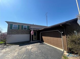 3342 Hazelton Dr, Oregon, OH