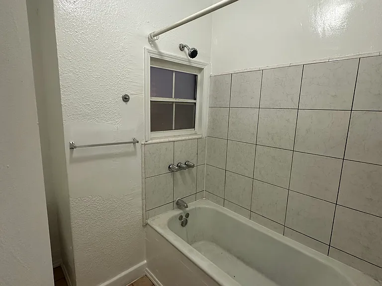 1675 W Martin Luther King Jr Blvd #5 — Photo 4