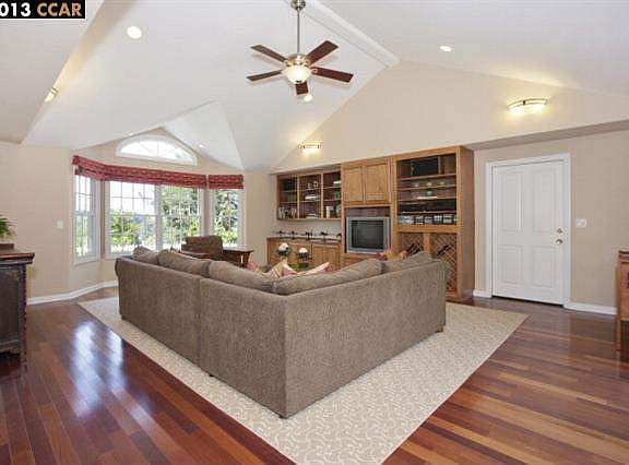 2nd image of 11 Calvin Dr