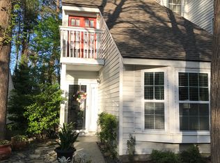 10 Townpark Ln APT E, Charleston, SC 29412