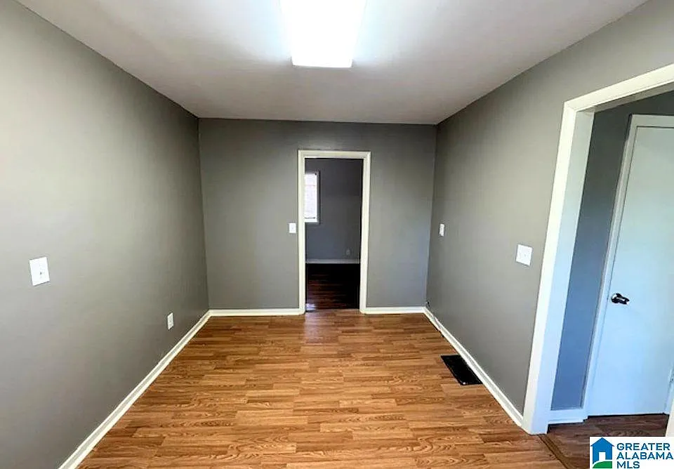 3 bed, 2.0 bath, 1201 sqft, $1,300 — Photo 4