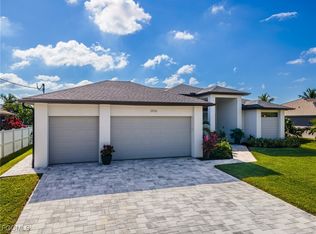 2926 Miracle Parkway Cpe, Cape Coral, FL 33914