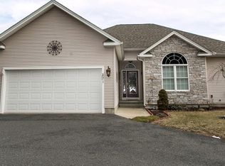 271 Suffield St, Agawam, MA 01001