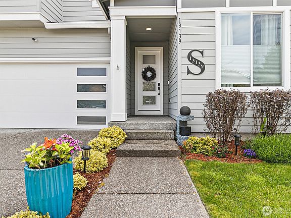 2nd image of 13139 178th Avenue E