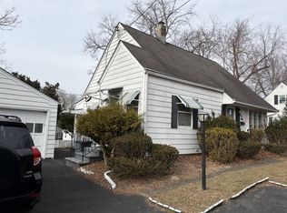 66 Concord Dr, Tappan, NY 10983