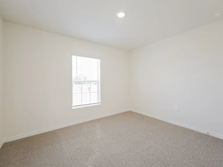 2815 52nd St W — Photo 16
