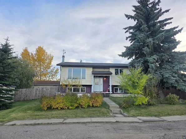 3 N Lawley Ave, Hughenden, AB T0B 2E0