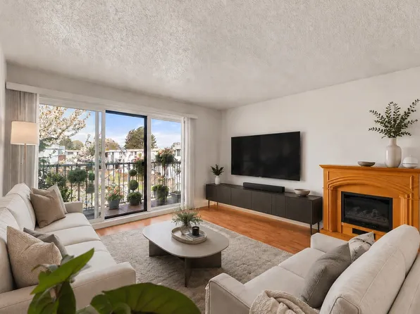 7240 Lindsay Rd #306, Richmond, BC V7C 2P5
