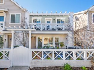 705 Yorkshire Rd, Petaluma, CA 94954