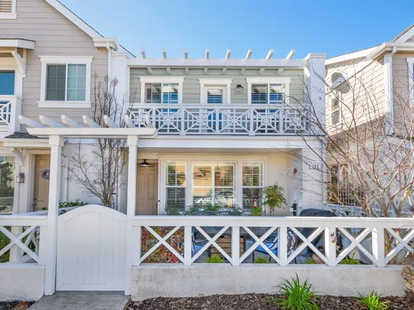 705 Yorkshire Road, Petaluma, CA 94954