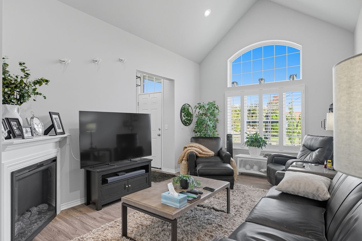 next background image