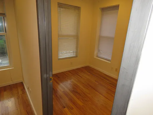 Rented by RES New York | media 32