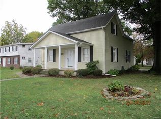 950 N 4th St, Breese, IL