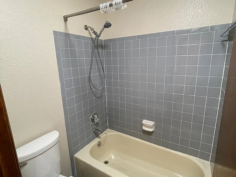 6210 Willow Ln — Photo 23