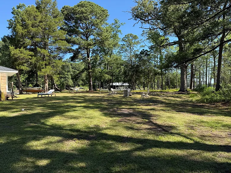 305 Ship Point Rd — Photo 37