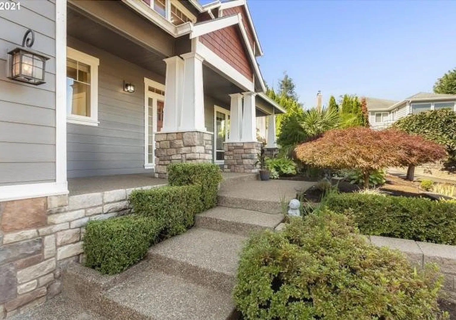 Spacious 5BR House in Tigard — Photo 2