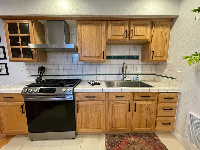 511 Ward St #4 — Photo 5