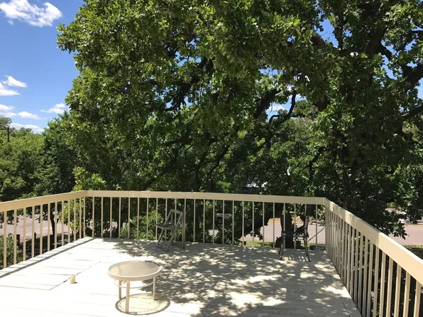 202 E 45th St APT 304, Austin, TX 78751