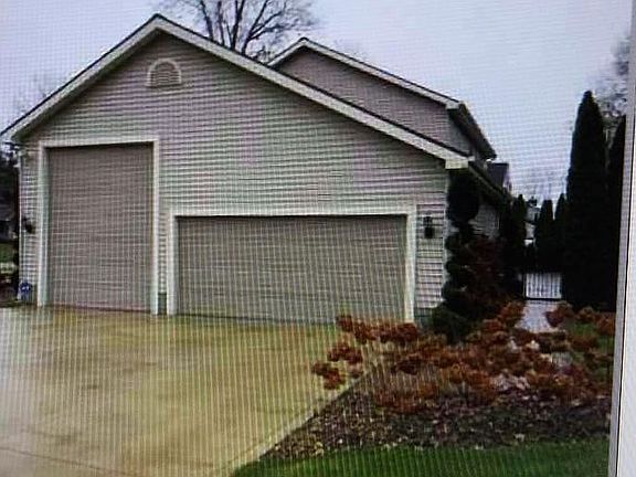 Heated garage & new driveway