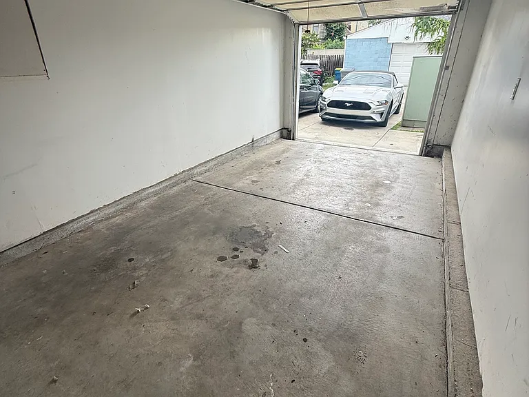 2054 1/2 Ruckle St #2 — Photo 7