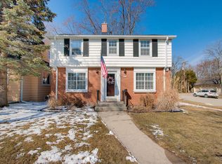 5075 N Berkeley Blvd, Whitefish Bay, WI 53217