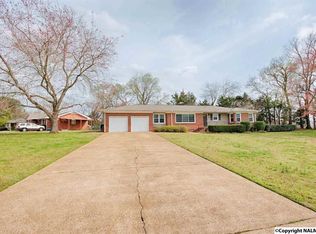 6619 Chadwell Rd SW, Huntsville, AL 35802