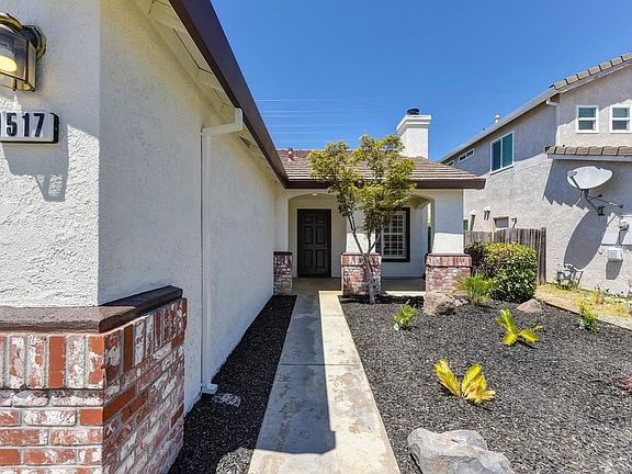 3rd image of 1517 Verbena Way