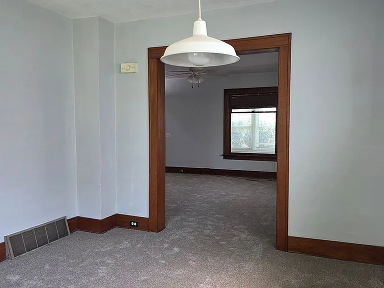 315 N Summit St — Photo 7