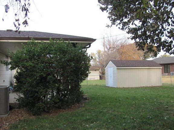 5th image of 2729 Highland Ave