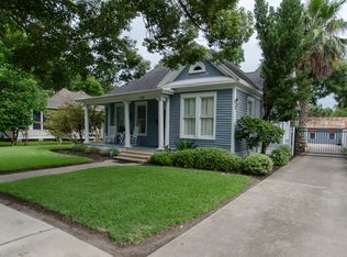 106 W San Antonio St, Victoria, TX 77901
