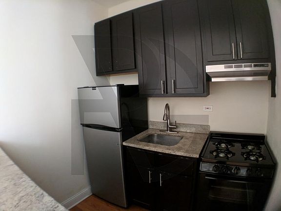 4th image of 4614 N Paulina St #4614206